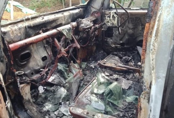 Sushahashan...! Miscreants burnt a car in Shitala Bari area in Sabroom 